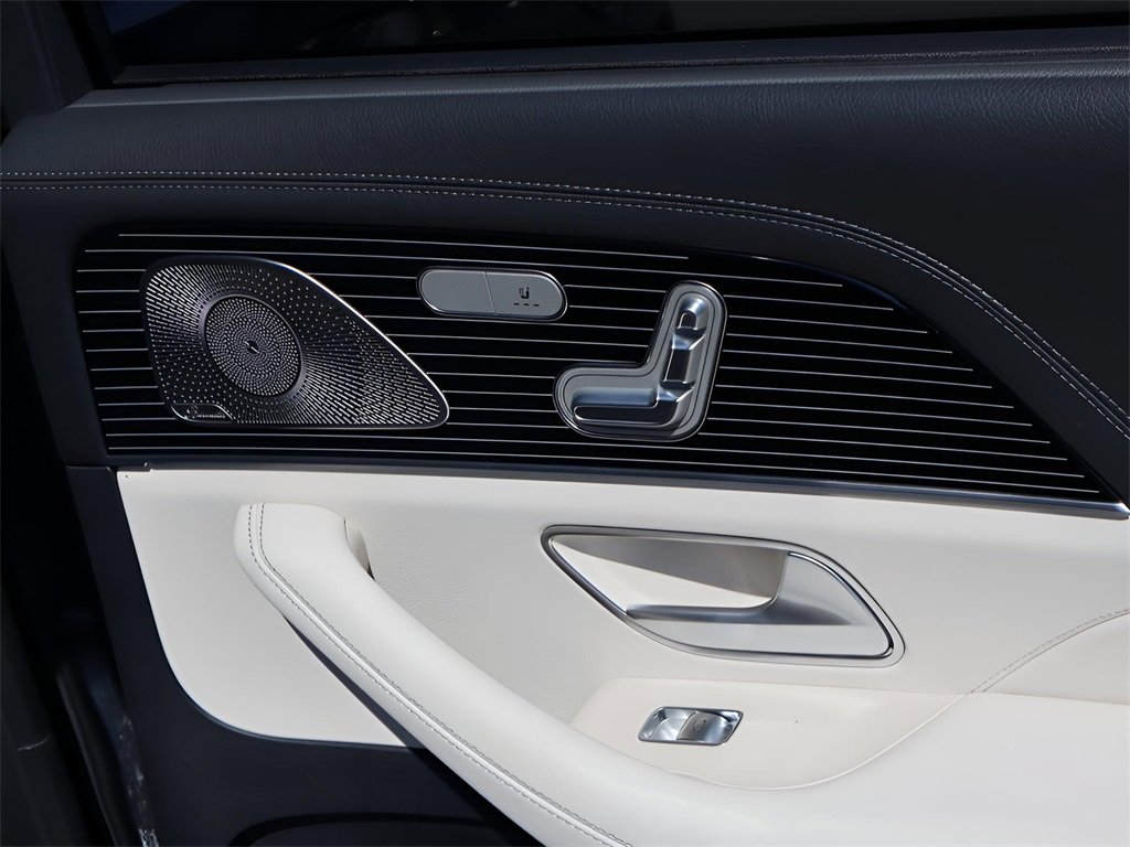 New 2026 Mercedes-Benz GLS 450 4MATIC image 12