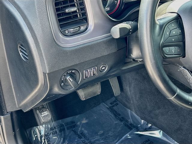 Used 2023 Dodge Charger SXT w/ Blacktop Package RWD image 7