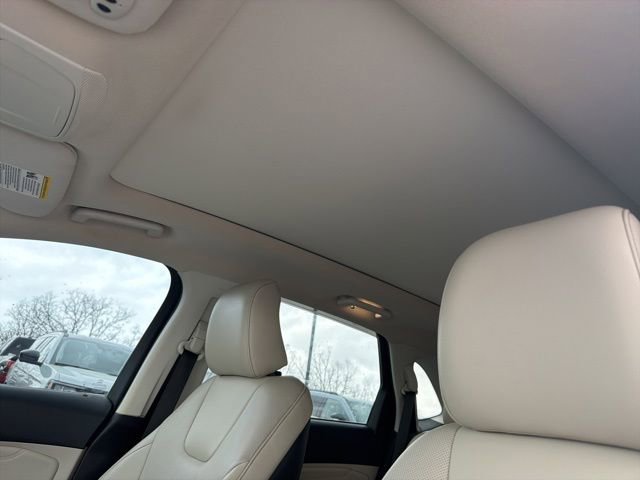 Used 2022 Ford Edge Titanium w/ Equipment Group 301A image 12