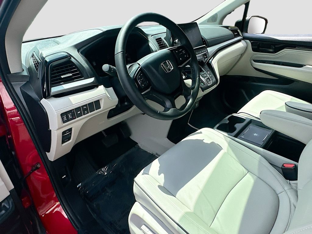 Used 2026 Honda Odyssey Touring image 9