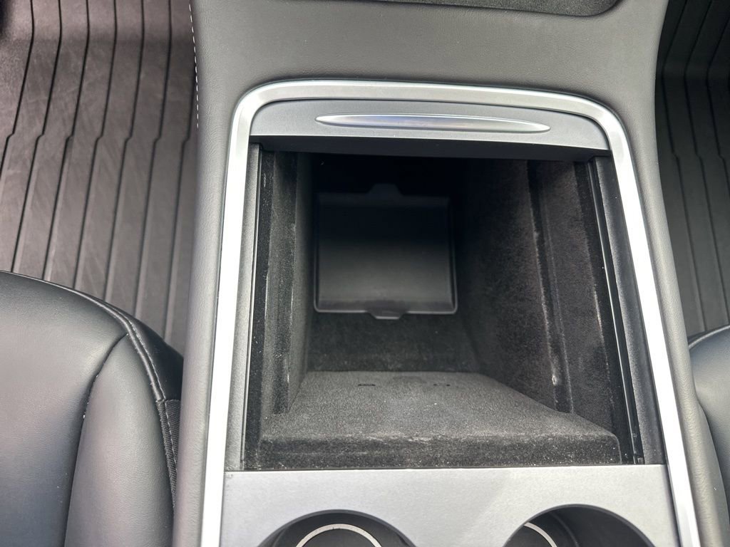 Used 2023 Tesla Model Y Long Range image 8