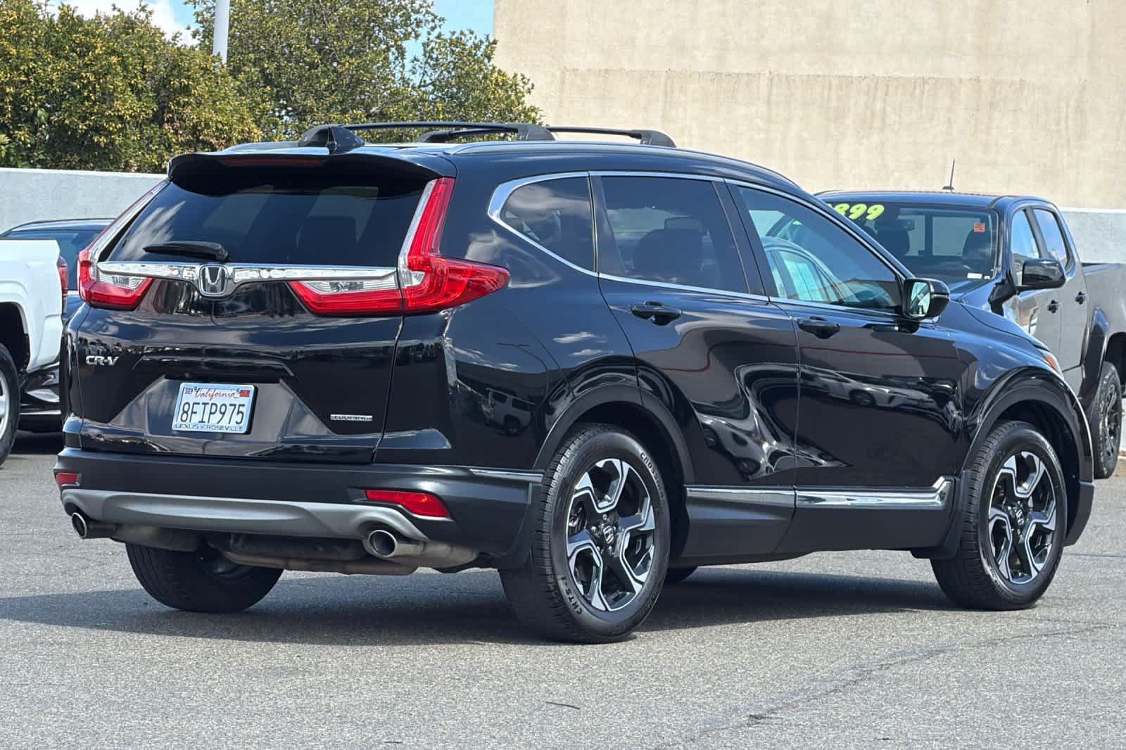 Used 2018 Honda CR-V Touring image 2