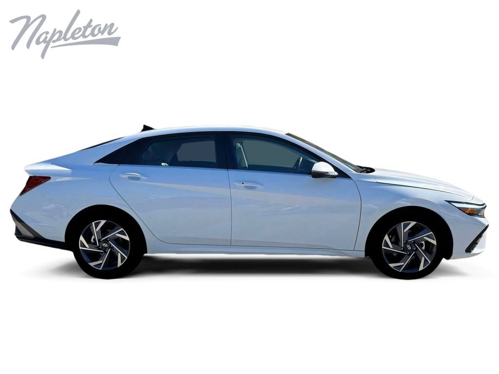 New 2026 Hyundai Elantra Limited FWD image 11