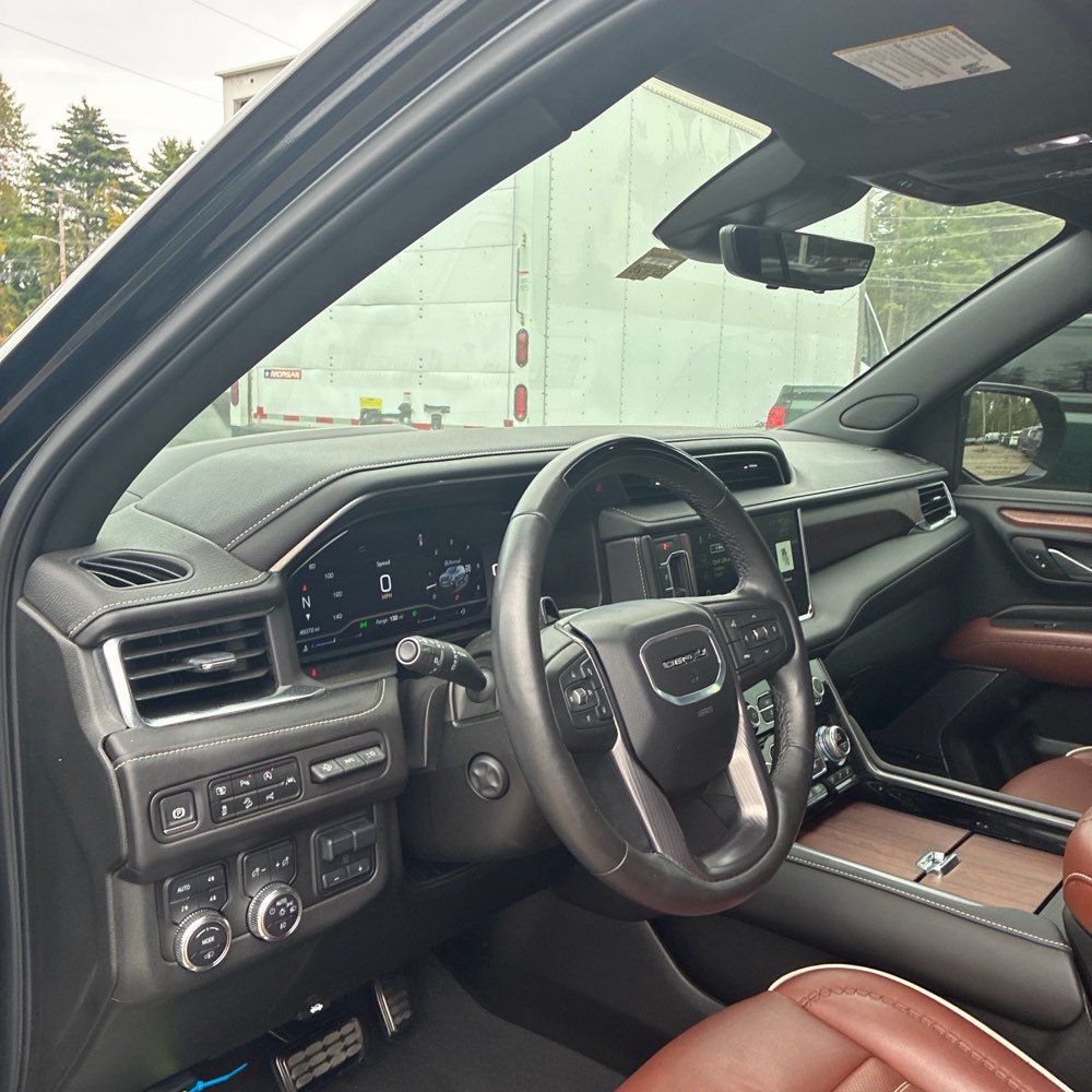 Used 2024 GMC Yukon Denali Ultimate AWD/4WD image 15