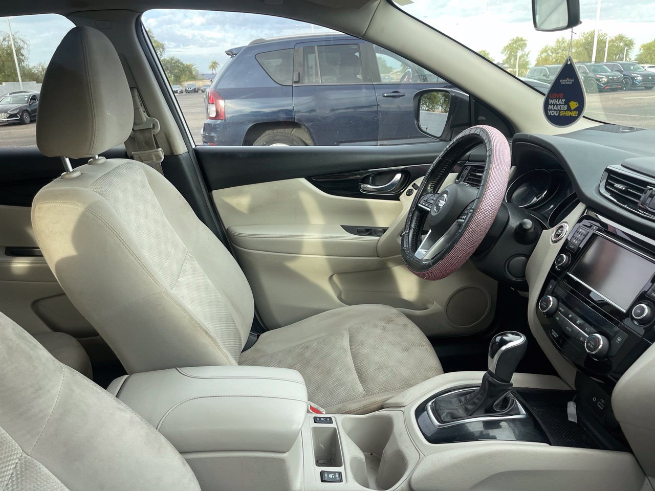 Used 2021 Nissan Rogue Sport SV FWD image 5