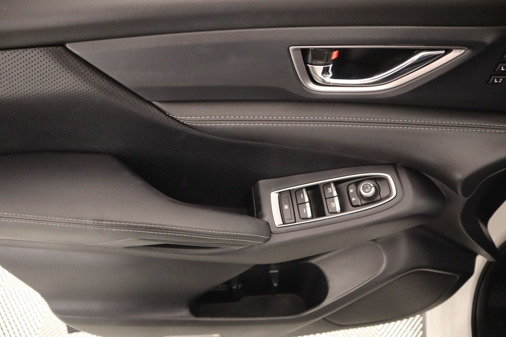 Used 2023 Subaru Ascent Limited image 16