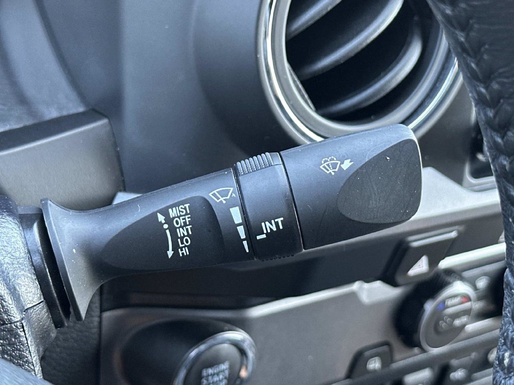 Used 2021 Toyota Tacoma TRD Sport RWD image 32