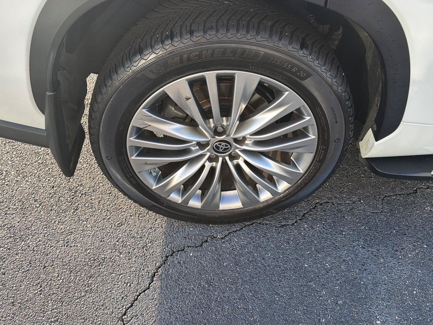 Used 2022 Toyota Highlander Platinum AWD/4WD image 41