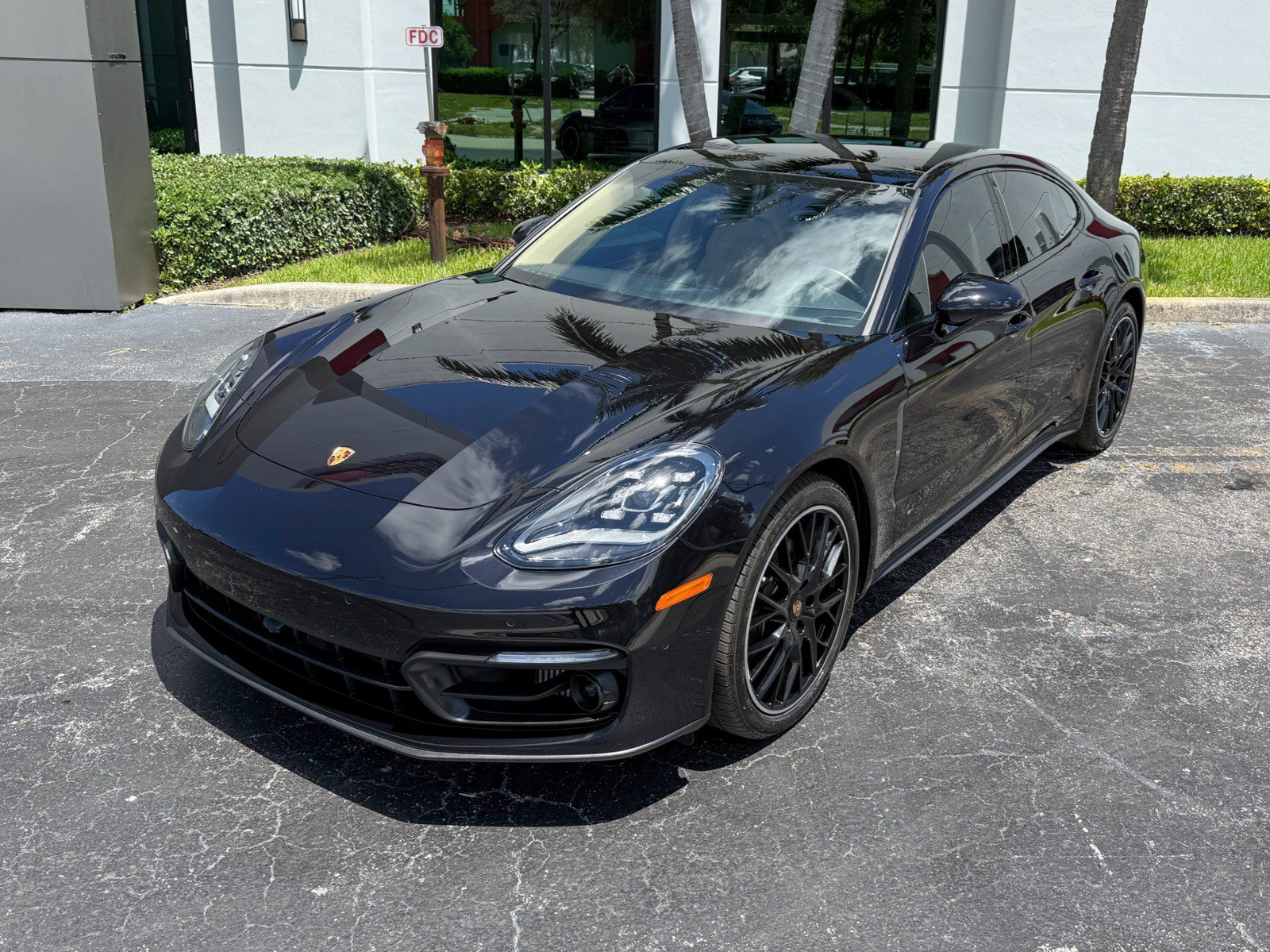 Used 2023 Porsche Panamera Platinum Edition RWD image 9