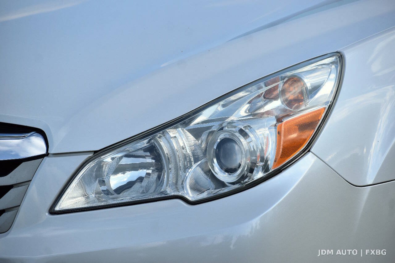 Used 2012 Subaru Outback 2.5i Premium w/ All-Weather Pkg AWD/4WD image 37
