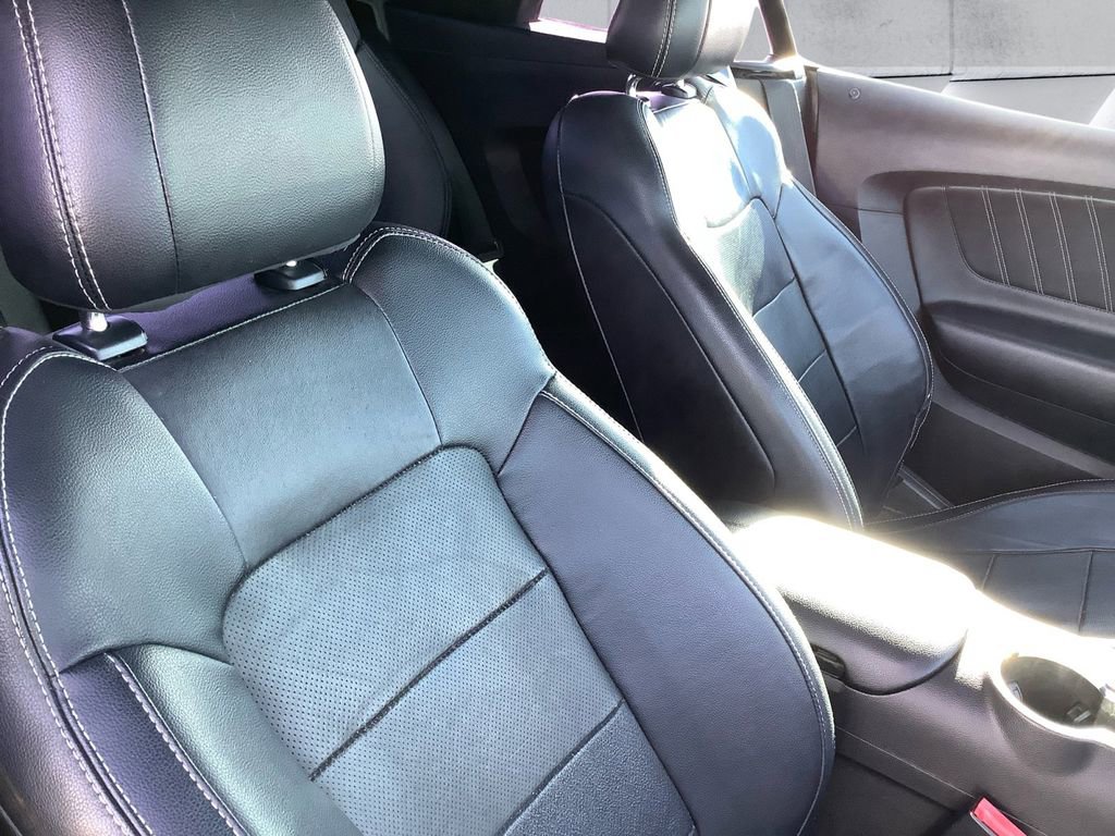 Used 2016 Ford Mustang Premium image 14