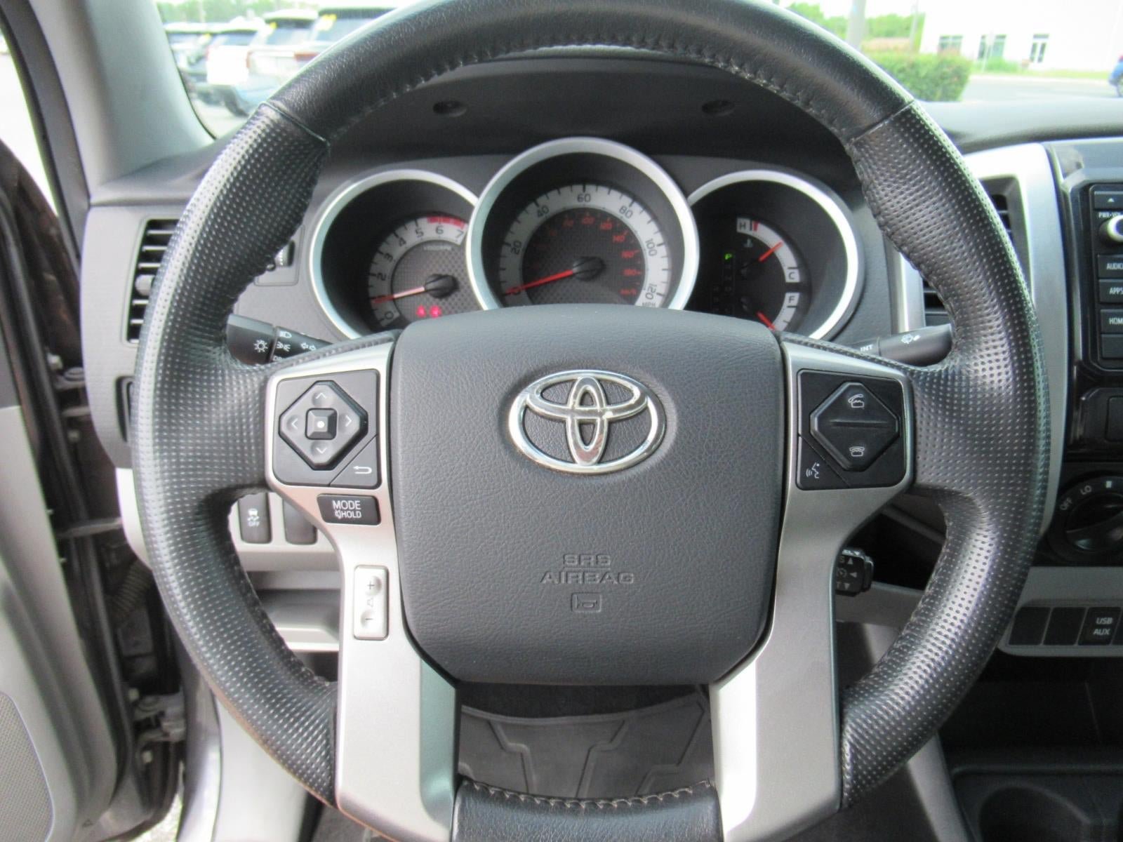 Used 2014 Toyota Tacoma PreRunner w/ SR5 Package RWD image 21