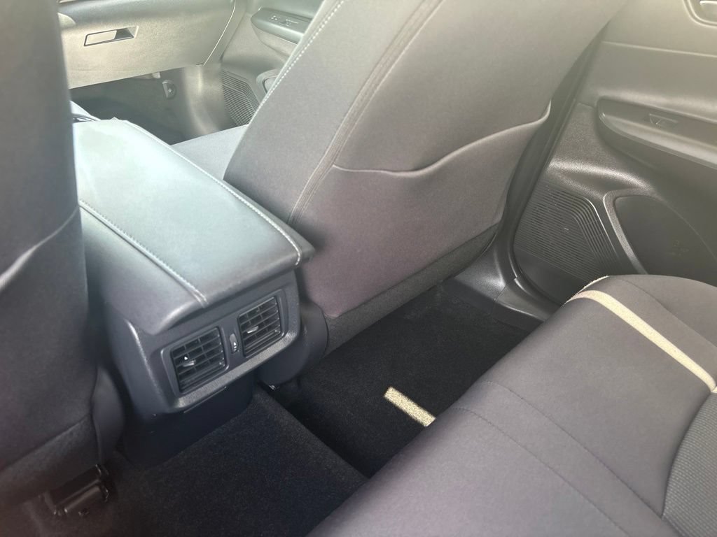 Used 2023 Toyota Venza LE AWD/4WD image 26