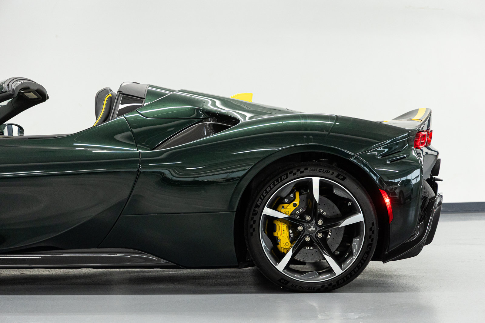 Used 2025 Ferrari SF90 Spider AWD/4WD image 39