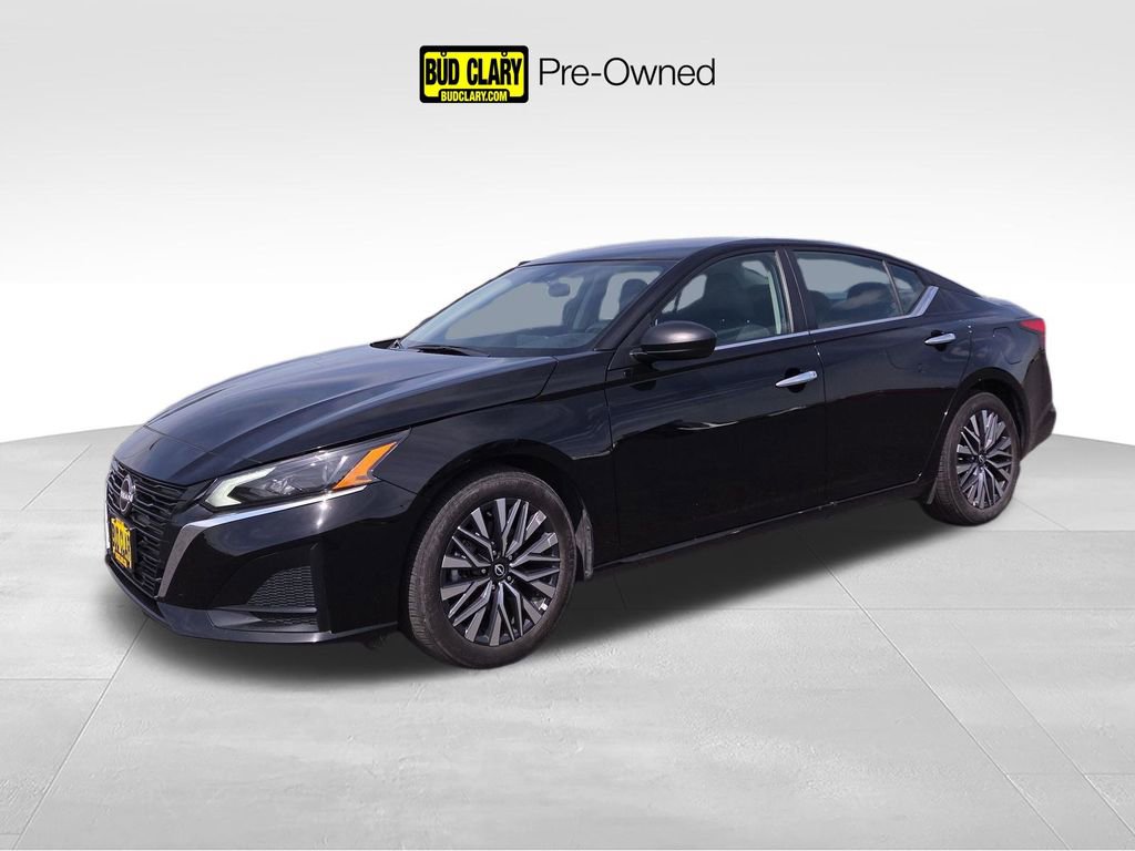 Used 2025 Nissan Altima 2.5 SV FWD image 1