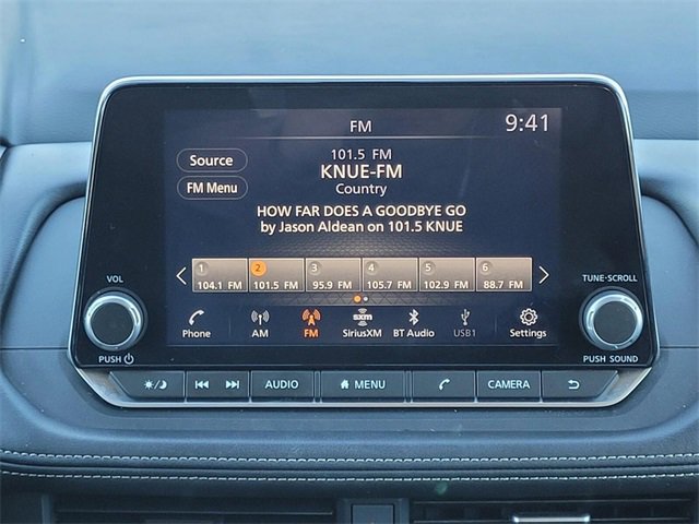 Used 2025 Nissan Rogue SV w/ SV Premium Package image 21