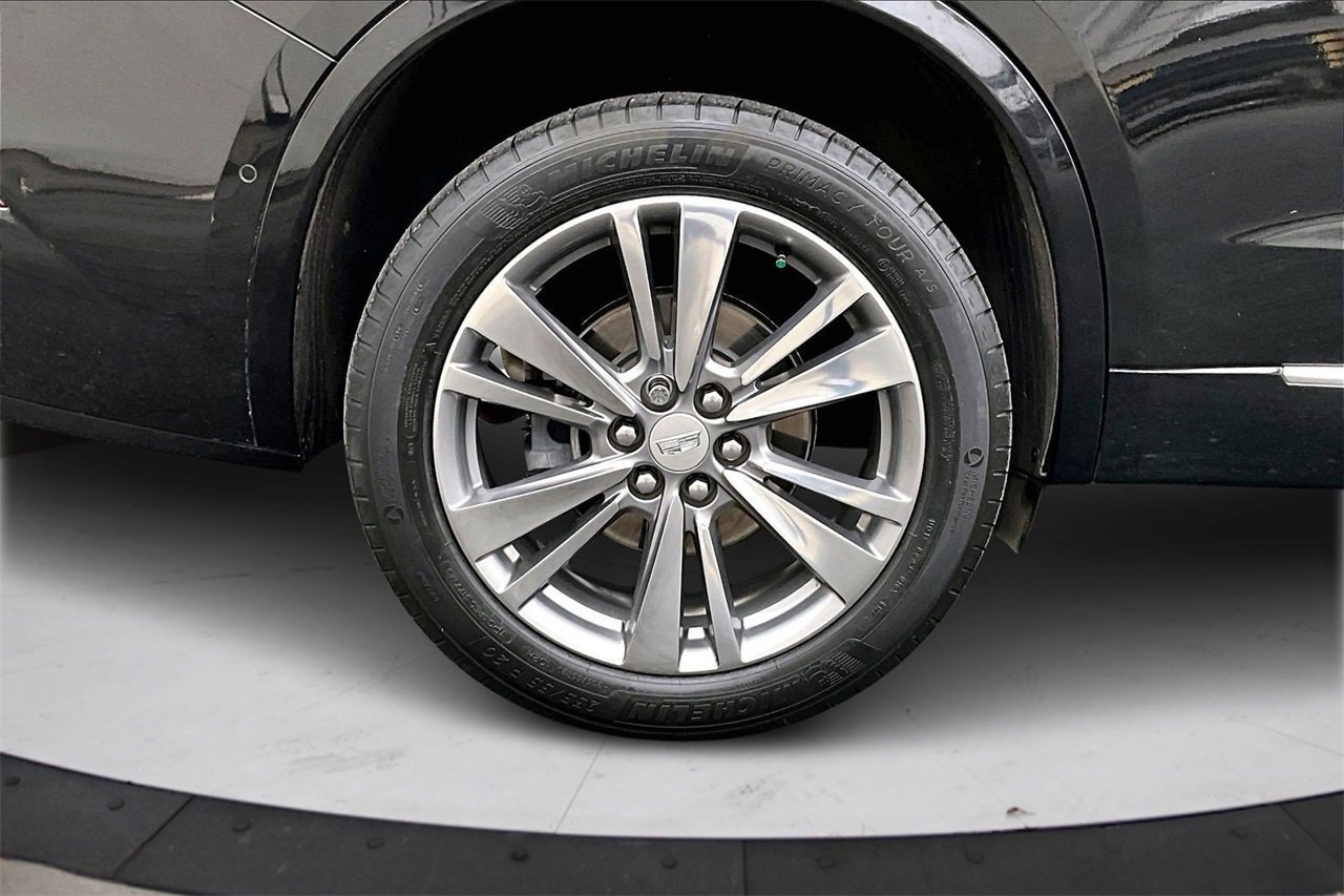 Used 2022 Cadillac XT6 Premium Luxury w/ Technology Package image 38