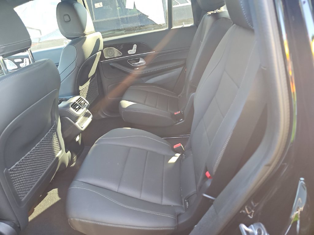 Used 2024 Mercedes-Benz GLS 450 4MATIC image 18