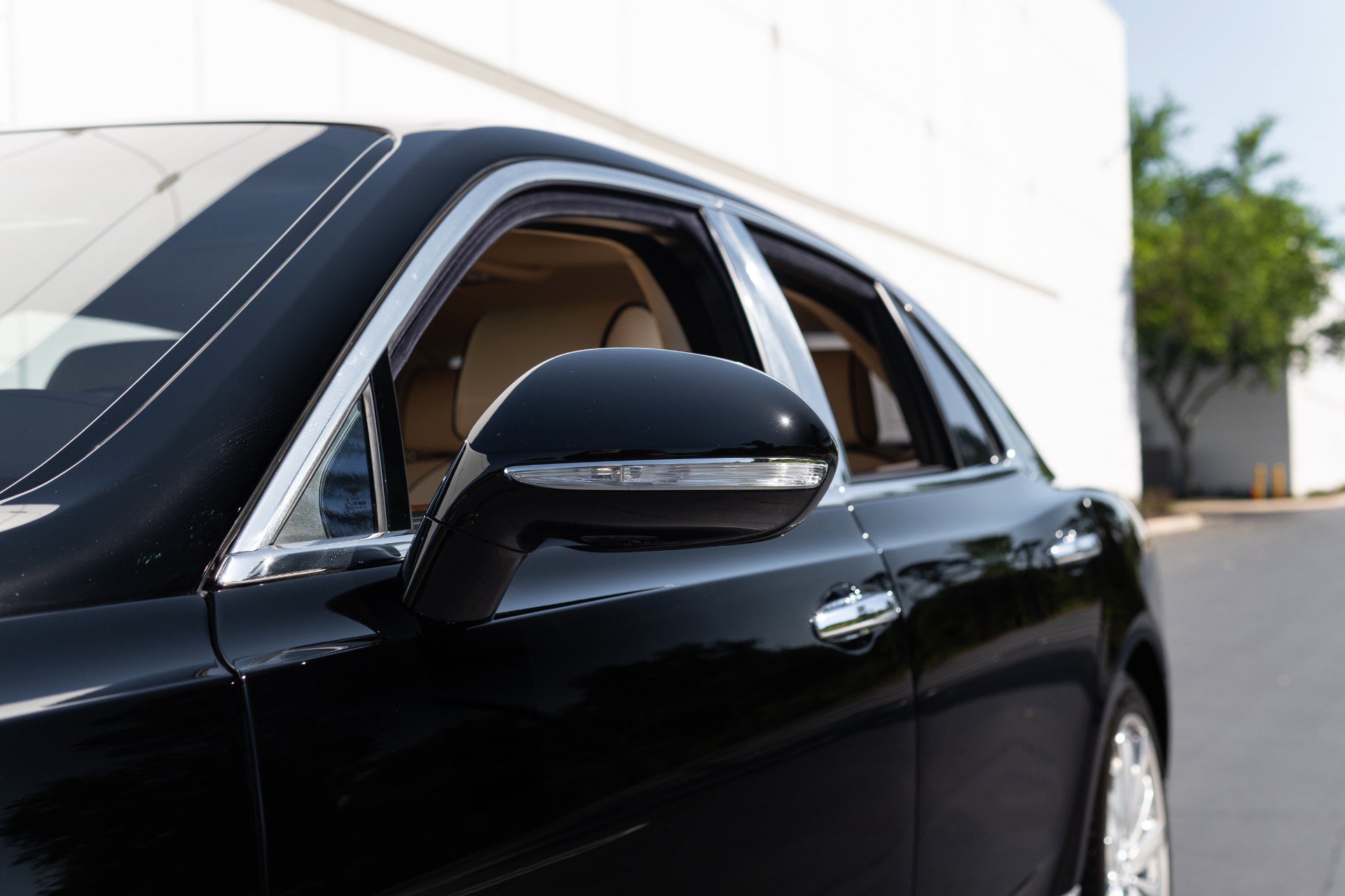Used 2014 Bentley Mulsanne RWD image 23