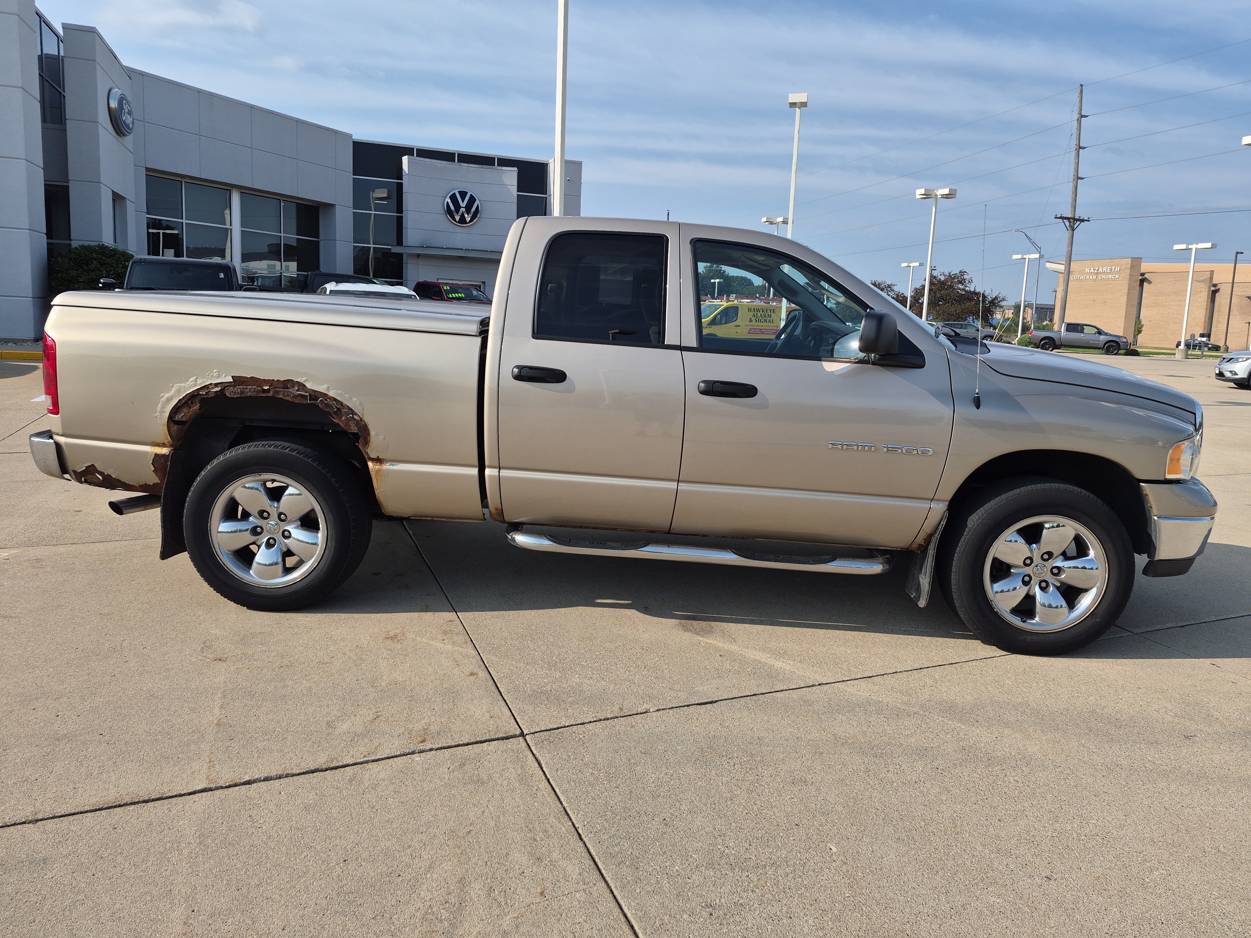 Used 2003 Dodge Ram 1500 Truck 4x4 Quad Cab image 3