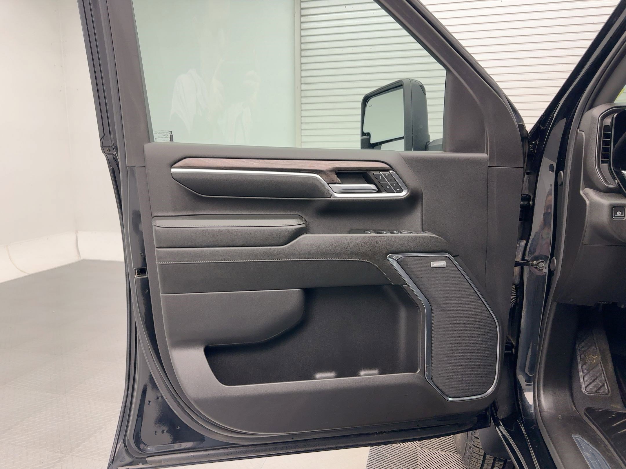 Used 2024 Chevrolet Silverado 3500 LTZ w/ LTZ Plus Package image 20