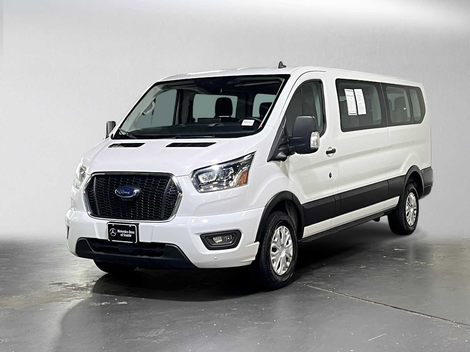 Used 2023 Ford Transit 350 XLT RWD image 6