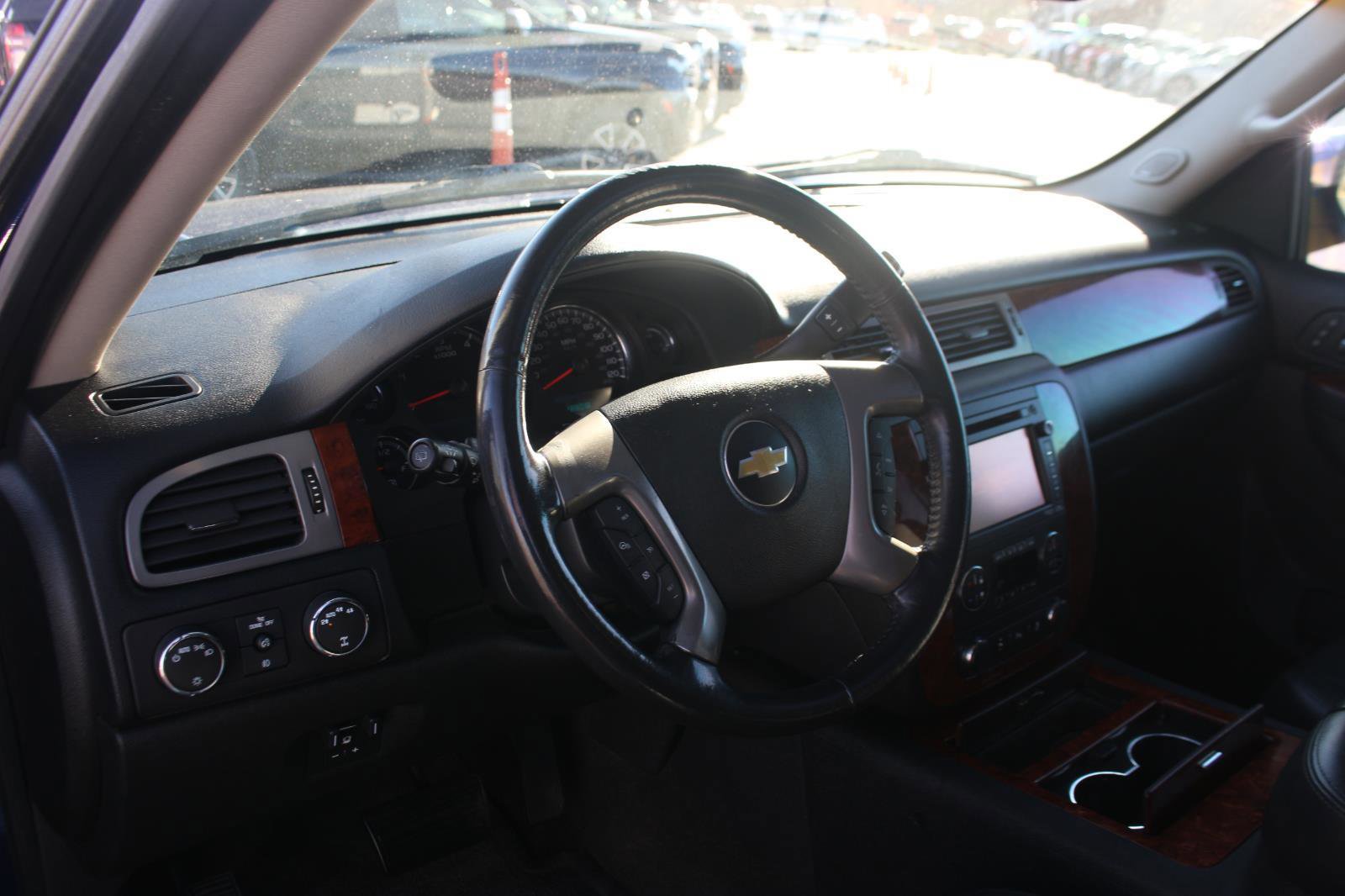 Used 2012 Chevrolet Suburban LTZ image 18