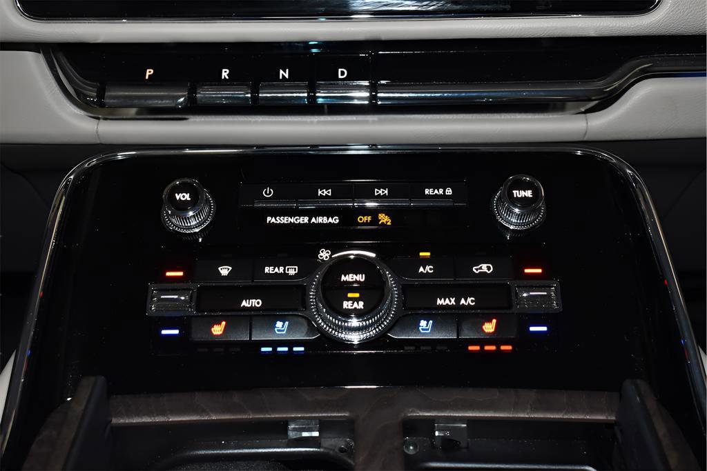 Used 2023 Lincoln Navigator L Reserve w/ Equipment Group 201A image 14