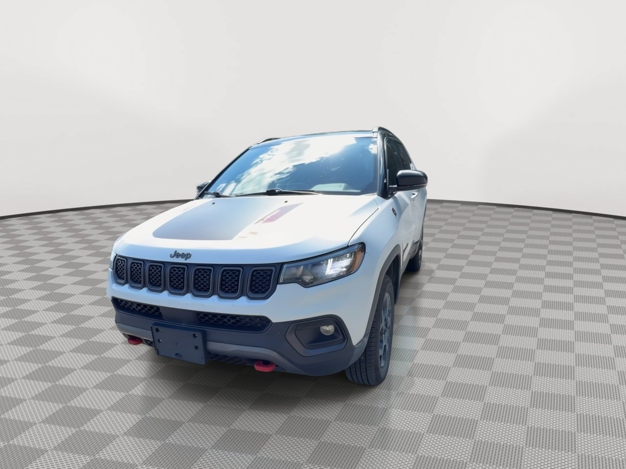 Used 2024 Jeep Compass Trailhawk AWD/4WD image 3