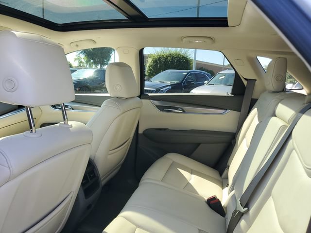 Certified 2018 Cadillac XT5 Luxury w/ Driver Awareness Package AWD/4WD image 9