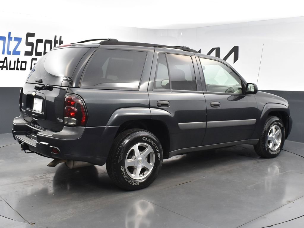 Used 2005 Chevrolet TrailBlazer LS w/ LS Preferred Equipment Group AWD/4WD image 5