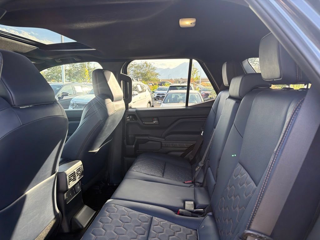 Used 2025 Toyota 4Runner Platinum AWD/4WD image 20