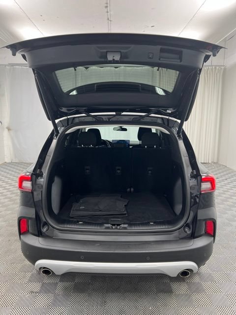 Used 2023 Ford Escape Active w/ Tech Pack #1 AWD/4WD image 18