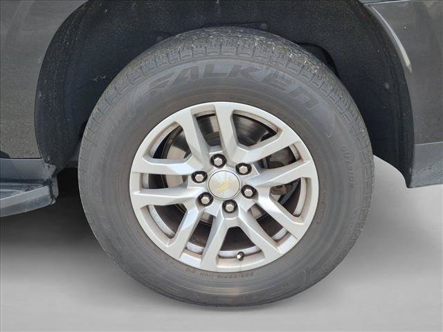 Used 2021 Chevrolet Suburban LT RWD image 10