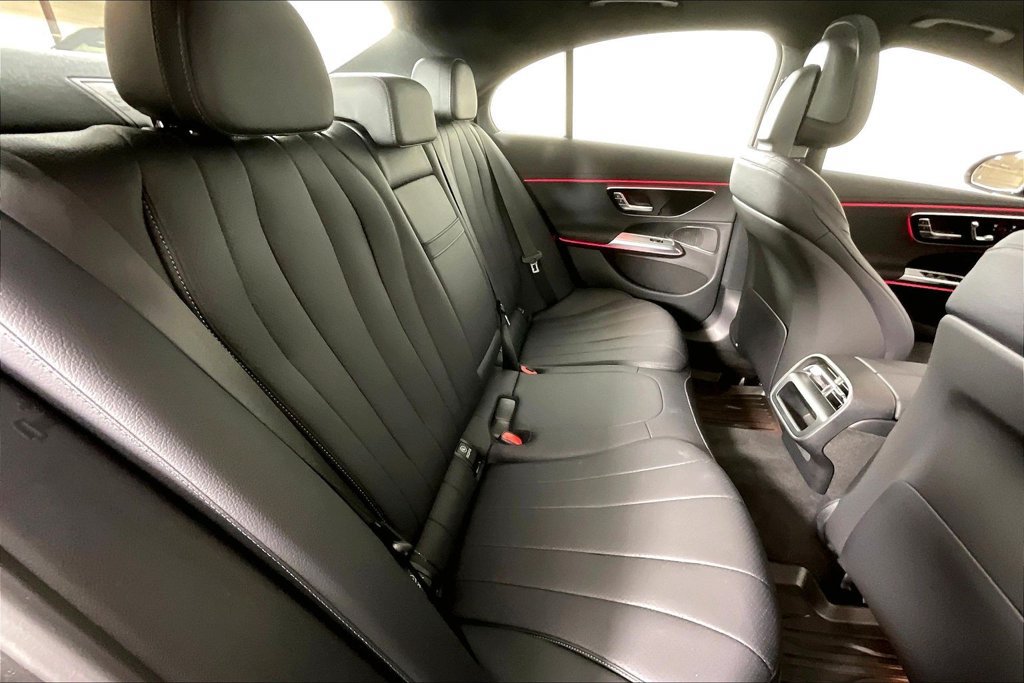 Used 2026 Mercedes-Benz E 350 4MATIC Sedan image 19