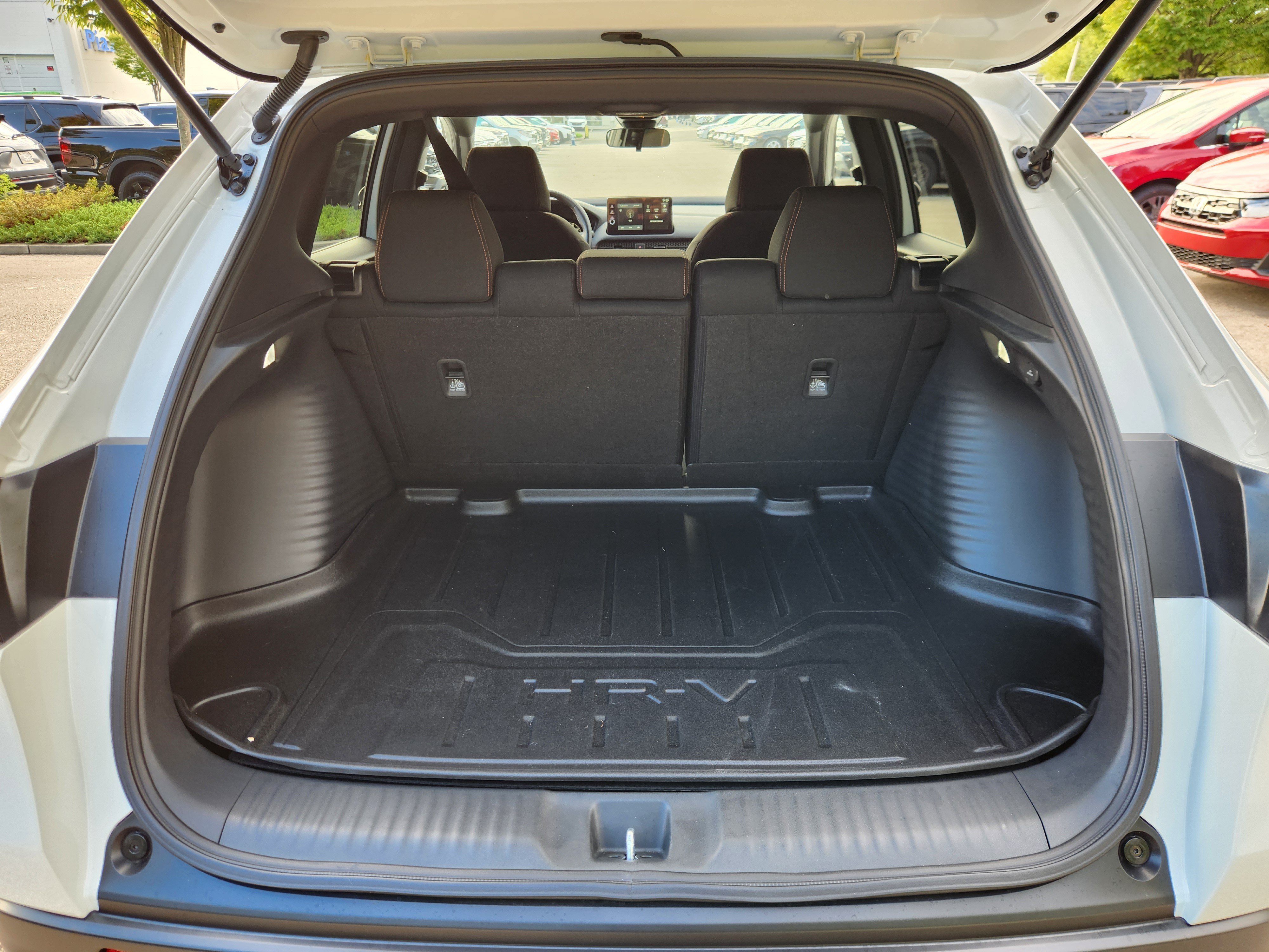 Used 2027 Honda HR-V Sport image 18