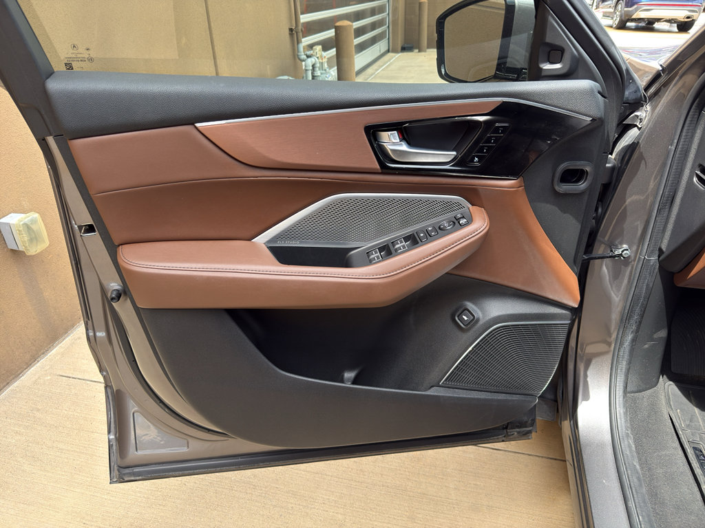 Used 2022 Acura MDX FWD w/ Technology Package image 13