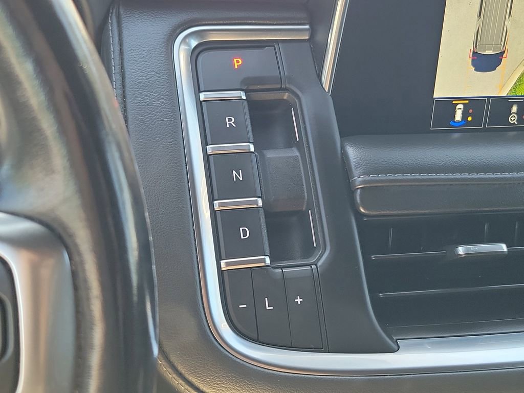 Used 2022 Chevrolet Suburban LT w/ LT Signature Package image 35