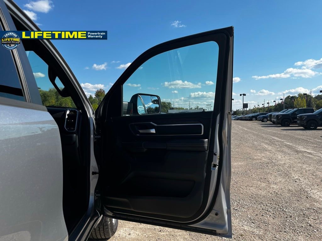 Used 2024 RAM 1500 Big Horn image 31
