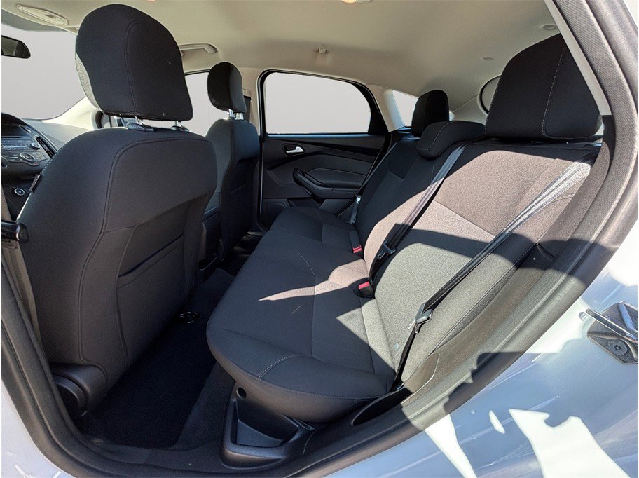 Used 2016 Ford Focus SE image 27