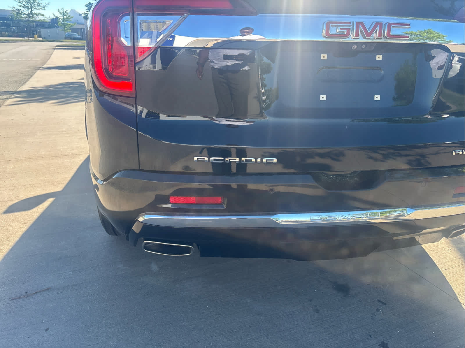 Used 2021 GMC Acadia Denali w/ Denali Ultimate Package AWD/4WD image 10
