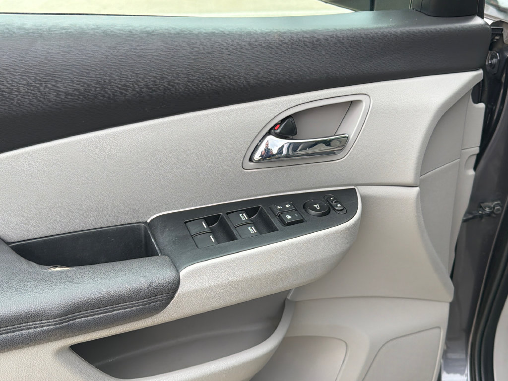 Used 2016 Honda Odyssey EX-L image 18