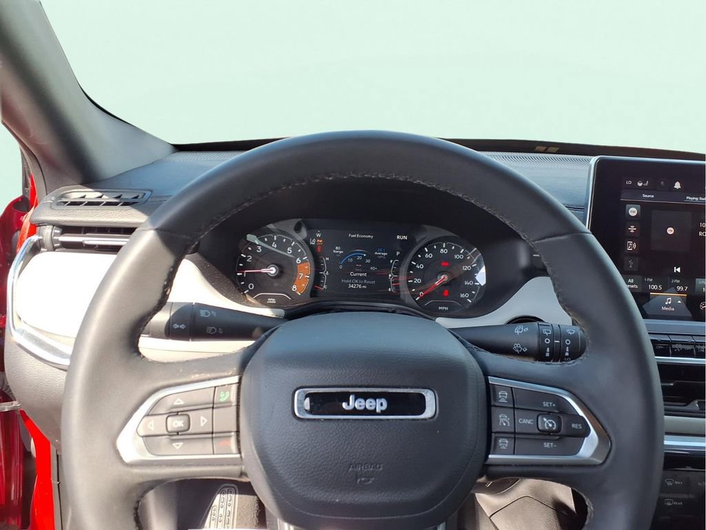 Used 2024 Jeep Compass Limited image 10