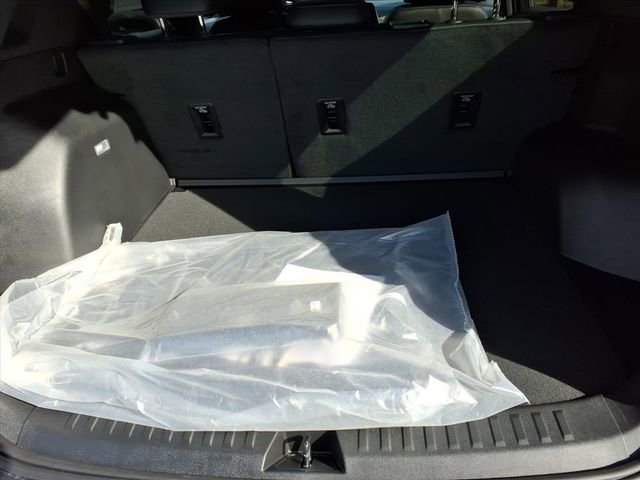 New 2026 Chevrolet Equinox LT w/ Convenience Package II image 23