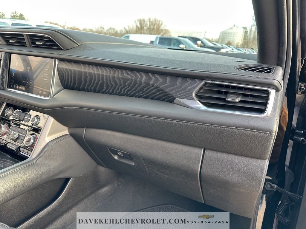 Used 2021 GMC Yukon XL Denali w/ Denali Premium Package image 33