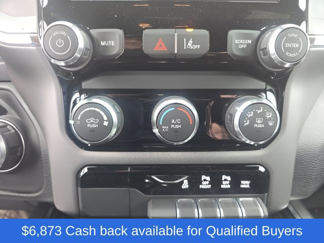 New 2026 RAM 1500 Express AWD/4WD image 32