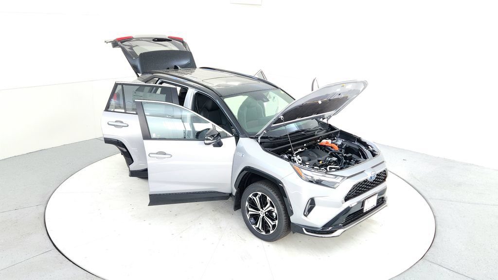 Certified 2024 Toyota RAV4 XSE w/ Weather Package AWD/4WD image 17
