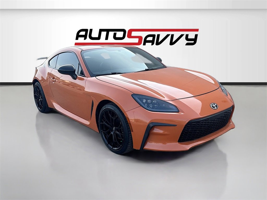 Used 2023 Toyota GR86 10th Anniversary SE image 1