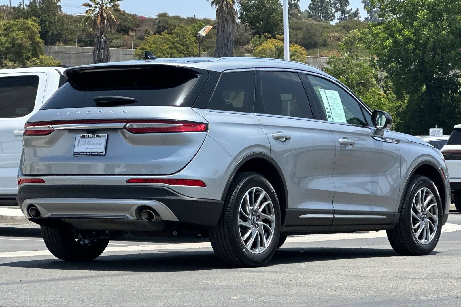 Certified 2022 Lincoln Corsair FWD image 3