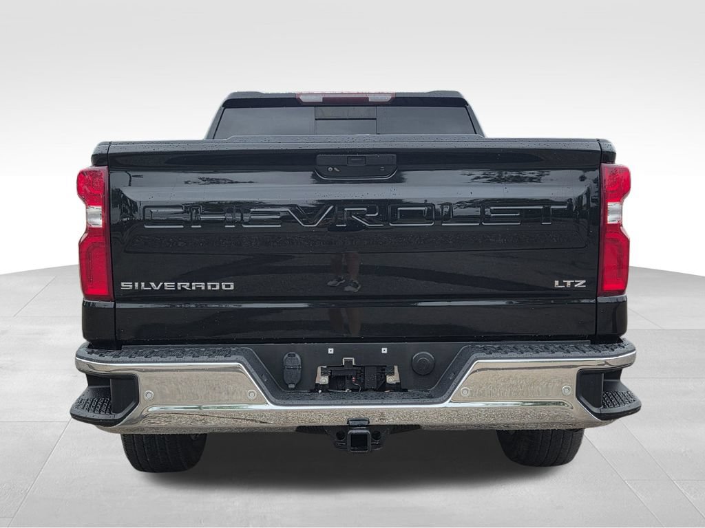 Used 2020 Chevrolet Silverado 1500 LTZ w/ LTZ Premium Package AWD/4WD image 7